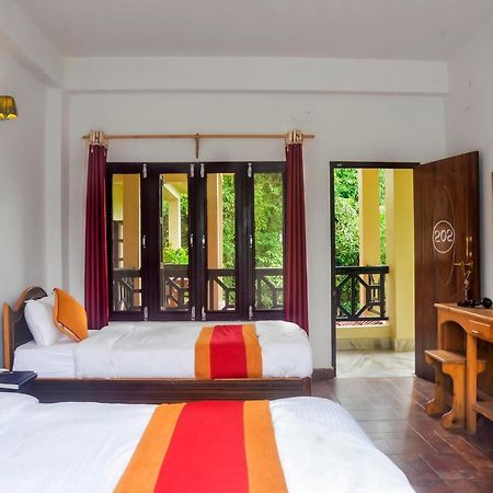 Hotel Chitwan Park Village Sauraha Esterno foto