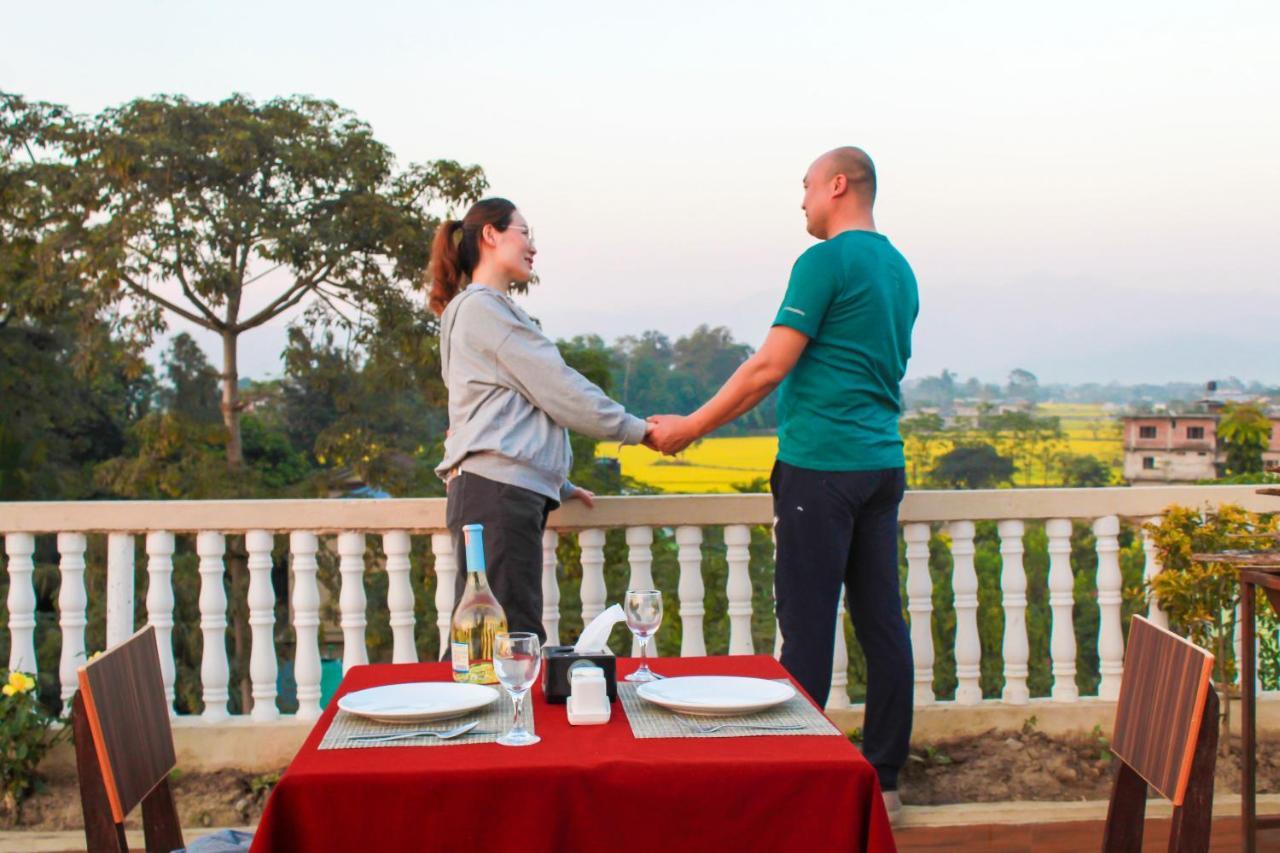 Hotel Chitwan Park Village Sauraha Esterno foto